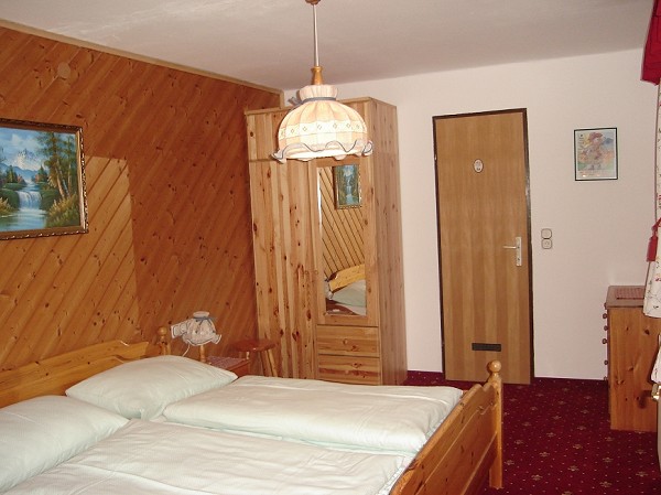 Hochw. schlafz